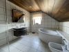 Badezimmer im DG