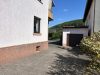 Hof mit Garage